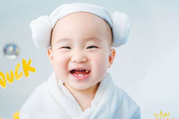 【儿童摄影】·3个主题·3套服装·20张精修·拍摄120分钟