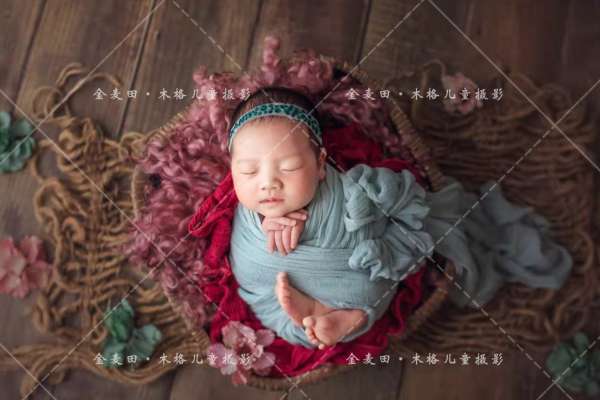 6个主题·6套服装·40张精修·拍摄120分钟