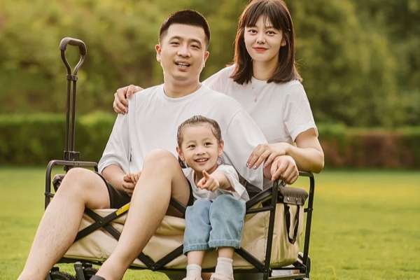 【外景系列】·3个主题·3套服装·20张精修·拍摄180分钟