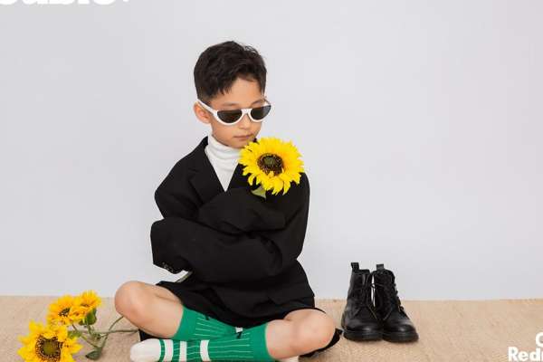 3个主题·3套服装·18张精修·拍摄120分钟