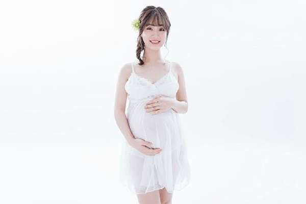 【孕妇照】·3个主题·3套服装·28张精修·拍摄120分钟