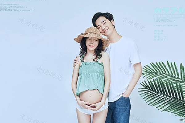 【孕妇照】·3个主题·3套服装·22张精修·拍摄180分钟