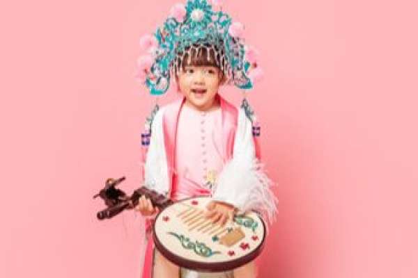【儿童摄影】·4个主题·4套服装·26张精修·拍摄180分钟