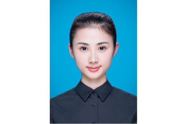 【证件照】·1个主题·1套服装·1张精修·拍摄30分钟