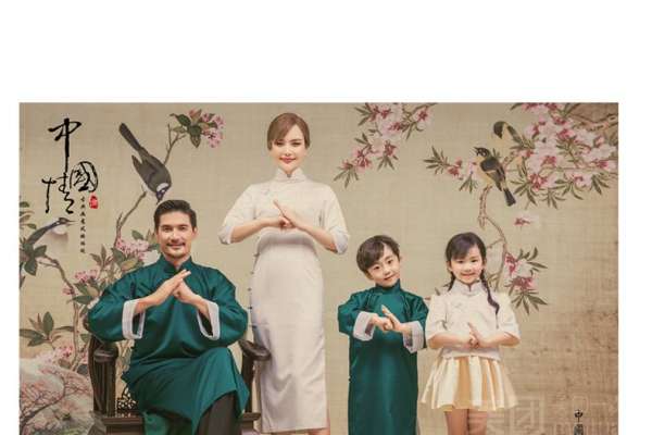 【亲子照】·3个主题·3套服装·18张精修·拍摄120分钟