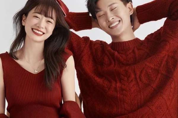 【孕妇照】·3个主题·3套服装·22张精修·拍摄90分钟