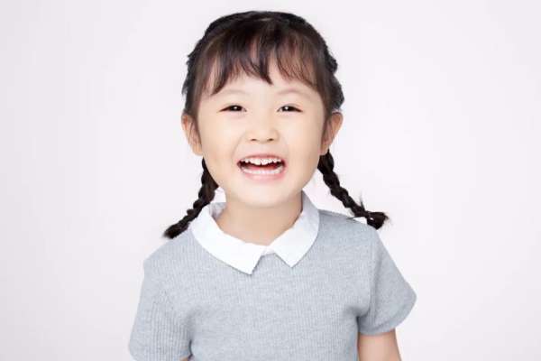 【证件照】·1套服装·1张精修·拍摄20分钟