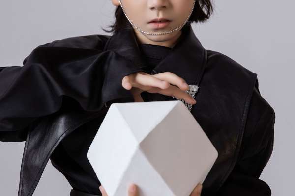 【周岁照】·3个主题·3套服装·20张精修·拍摄90分钟