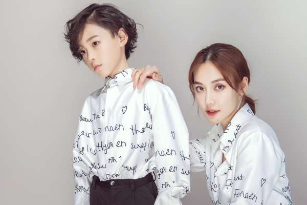 【亲子照】·1个主题·4套服装·16张精修·拍摄120分钟