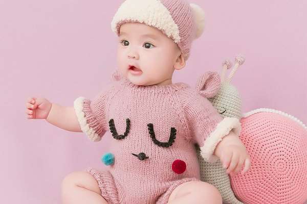 【百天照】·3个主题·3套服装·14张精修·拍摄90分钟