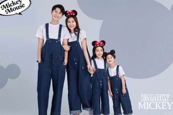 【亲子照】·4个主题·4套服装·20张精修·拍摄180分钟