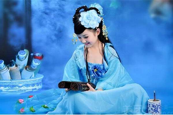 【儿童摄影】·2个主题·2套服装·14张精修·拍摄90分钟