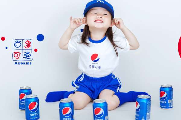 3个主题·3套服装·22张精修·拍摄120分钟