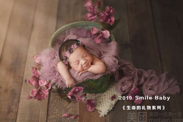 【新生儿】·3个主题·6套服装·6张精修·拍摄40分钟