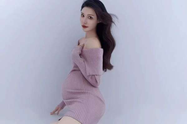 0个主题·1套服装·1张精修·拍摄60分钟