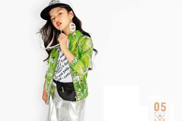 【儿童摄影】·2个主题·3套服装·22张精修·拍摄120分钟