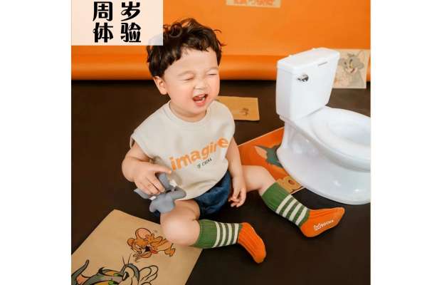 【宝宝照】·3个主题·3套服装·10张精修·拍摄60分钟