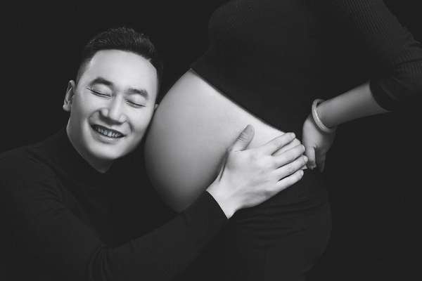 【孕妇照】·3个主题·3套服装·15张精修·拍摄90分钟