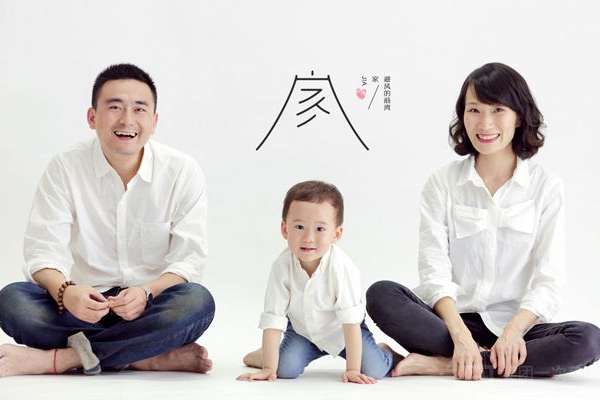 【亲子照】·3个主题·5套服装·30张精修·拍摄180分钟