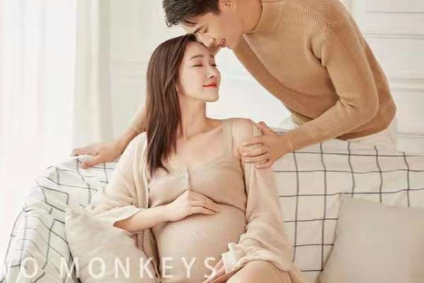 【孕妇照】·2个主题·2套服装·12张精修·拍摄120分钟