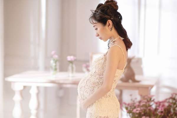 【孕妇照】·2个主题·2套服装·4张精修·拍摄120分钟