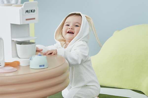 【周岁照】·4个主题·3套服装·10张精修·拍摄60分钟