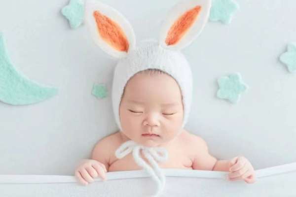 【新生儿】·4个主题·2套服装·5张精修·拍摄60分钟