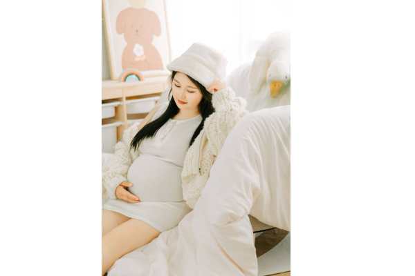 【孕妇照】·2个主题·2套服装·10张精修·拍摄120分钟