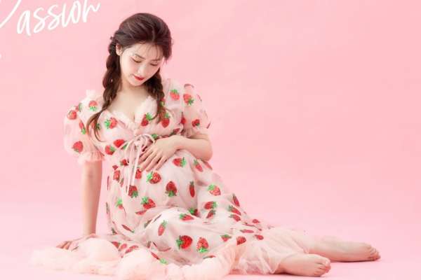【孕妇照】·3个主题·5套服装·22张精修·拍摄100分钟