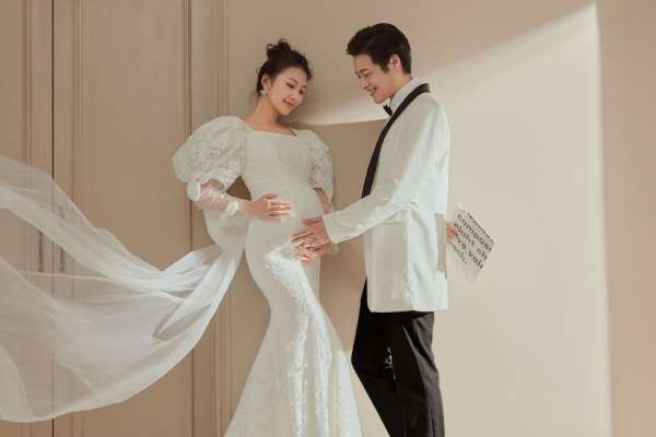 【孕妇照】·3个主题·3套服装·22张精修·拍摄180分钟