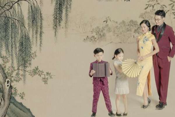 【亲子照】·3个主题·3套服装·25张精修·拍摄60分钟
