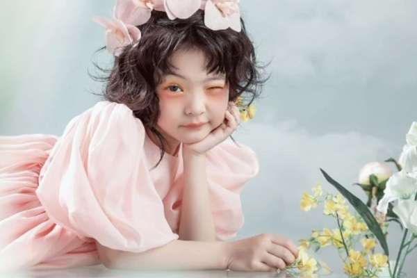3个主题·3套服装·12张精修·拍摄90分钟