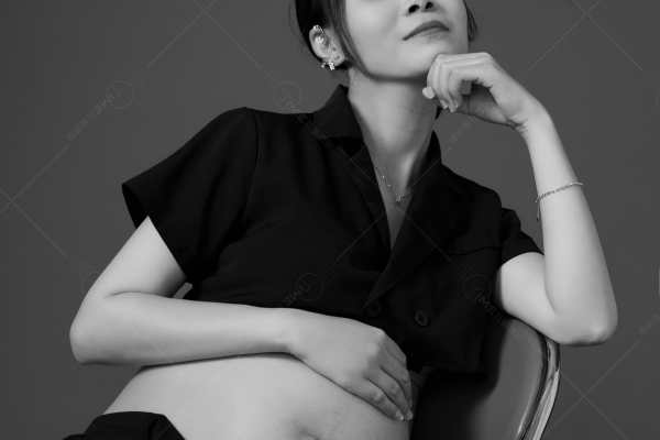 【孕妇照】·2个主题·2套服装·12张精修·拍摄90分钟