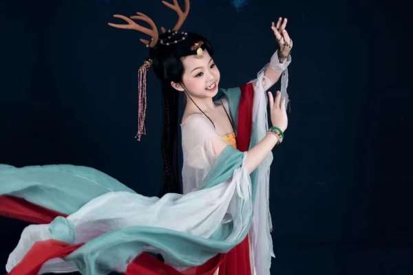 【儿童摄影】·3个主题·3套服装·16张精修·拍摄240分钟