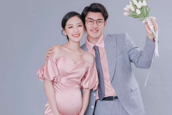 【孕妇照】·2个主题·2套服装·3张精修·拍摄180分钟