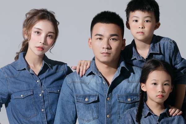 【亲子照】·2个主题·2套服装·16张精修·拍摄360分钟