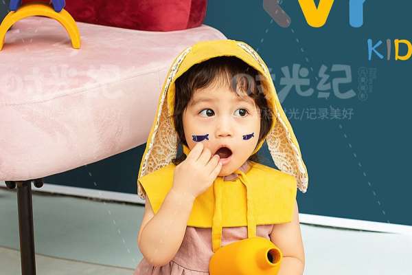 【儿童摄影】·6个主题·7套服装·36张精修·拍摄240分钟