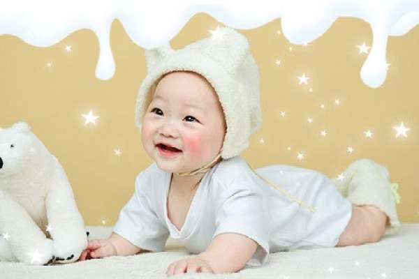 【百天照】·3个主题·3套服装·13张精修·拍摄90分钟