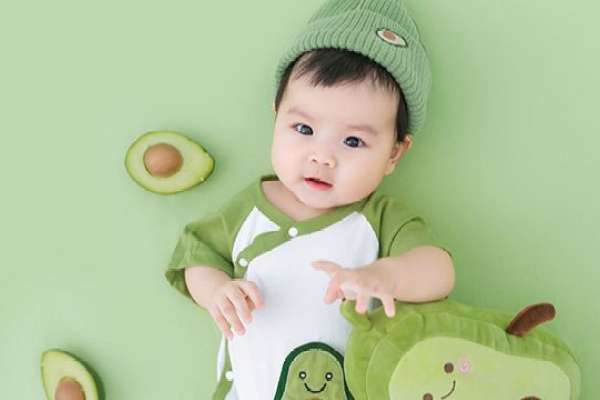 3个主题·3套服装·20张精修·拍摄90分钟