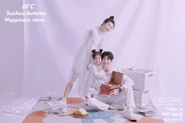 【全家福】·2个主题·6套服装·16张精修·拍摄150分钟