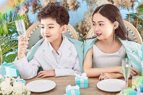 【亲子照】·10套服装·40张精修·拍摄180分钟