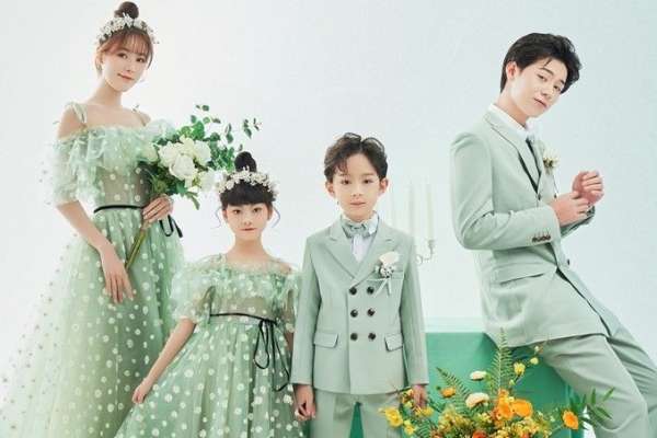 【全家福】·2个主题·6套服装·20张精修·拍摄120分钟