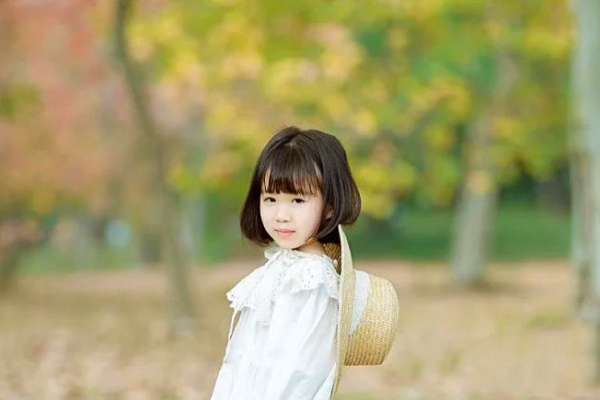 【外景系列】·1个主题·4套服装·22张精修·拍摄120分钟