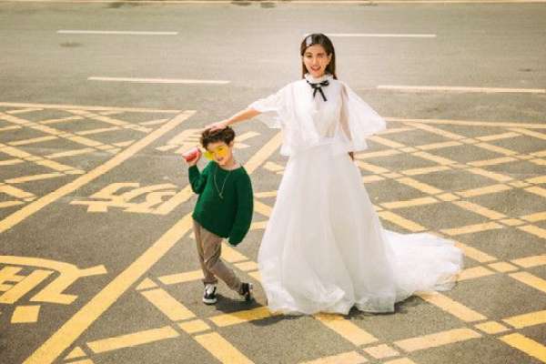 【全家福】·3个主题·3套服装·22张精修·拍摄120分钟