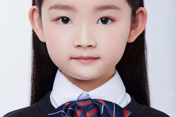 【证件照】·1套服装·1张精修