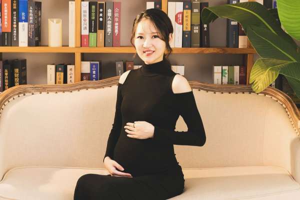 【孕妇照】·3个主题·3套服装·20张精修·拍摄180分钟