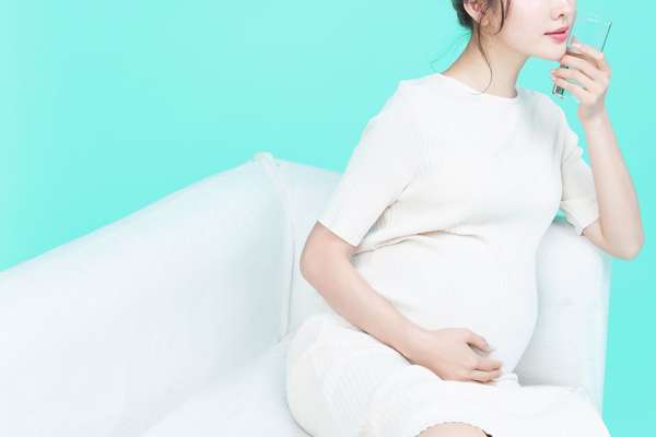 【孕妇照】·2个主题·2套服装·10张精修·拍摄120分钟