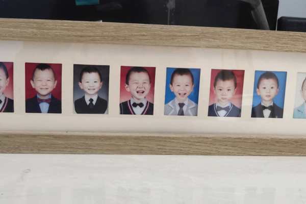 【证件照】·2个主题·1套服装·1张精修·拍摄10分钟