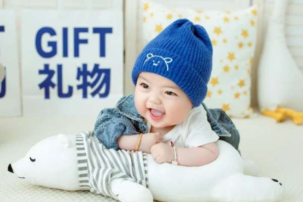 【百天照】·3个主题·3套服装·16张精修·拍摄90分钟