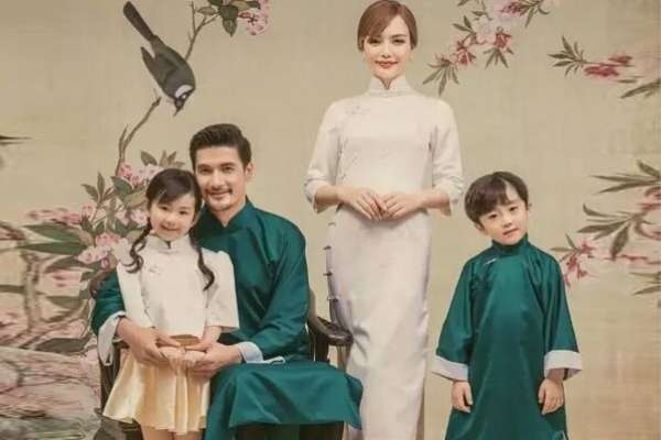 【亲子照】·2个主题·2套服装·15张精修·拍摄120分钟